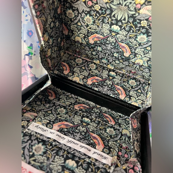 *SOLD* Olympia Le Tan x Peanuts Happiness Is a Warm Puppy Strapped Clutch Bag - Picture 15 of 16